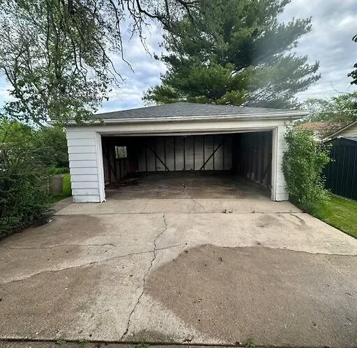 House In The Park 5 Min From O'hare Holiday home *